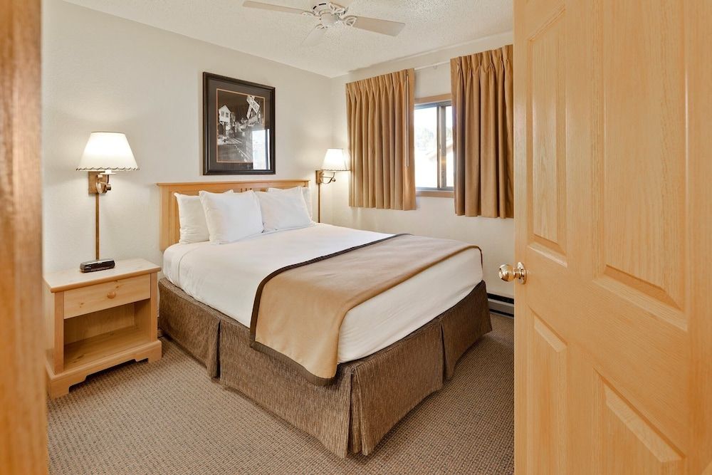 Black Hills Luxury Suites 3