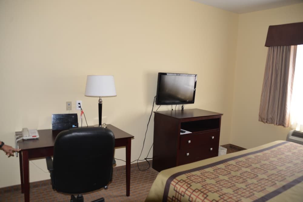 Irish Inn And Suites 3