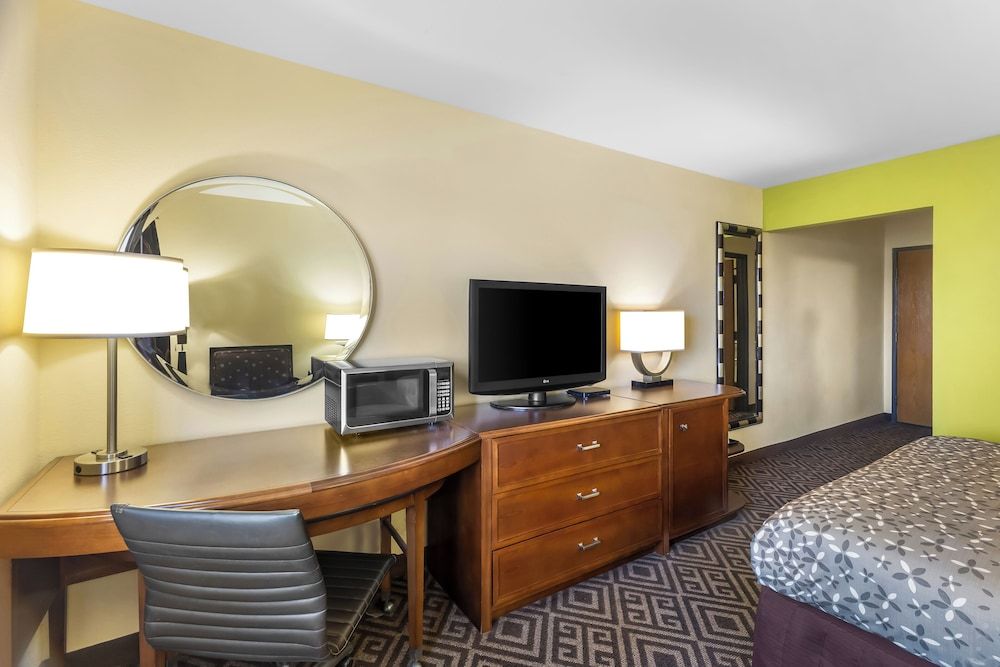 Travel Inn & Suites - Sikeston/Miner (i-55 Exit-67) 3