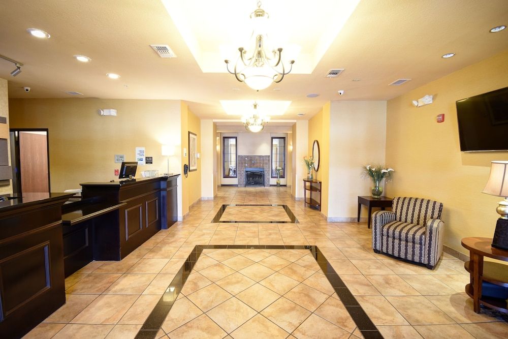 Holiday Inn Express & Suites Del Rio by IHG 2