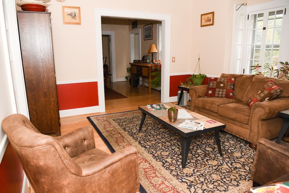 Blacksburg Bed & Breakfast 2