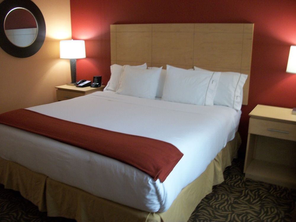 Holiday Inn Express Cortland by IHG 3