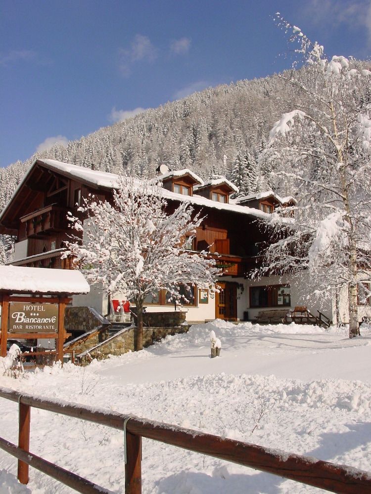Hotel Biancaneve 3 estrelas em Cogolo