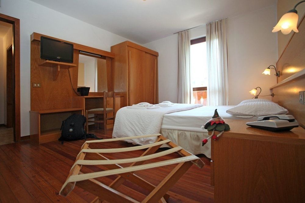 Hotel Biancaneve 3