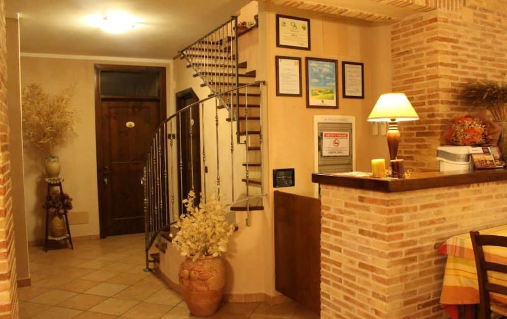 Angelucci Agriturismo con Camere e Agri Camping 3