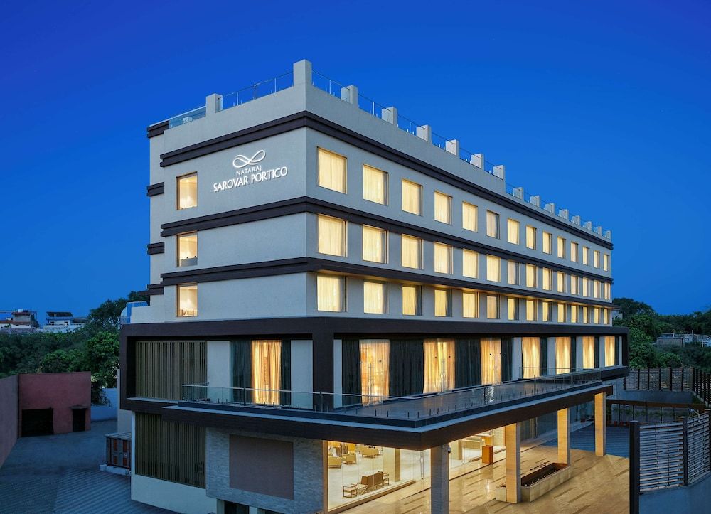 Nataraj Sarovar Portico Jhansi 4 estrellas en Jhānsi