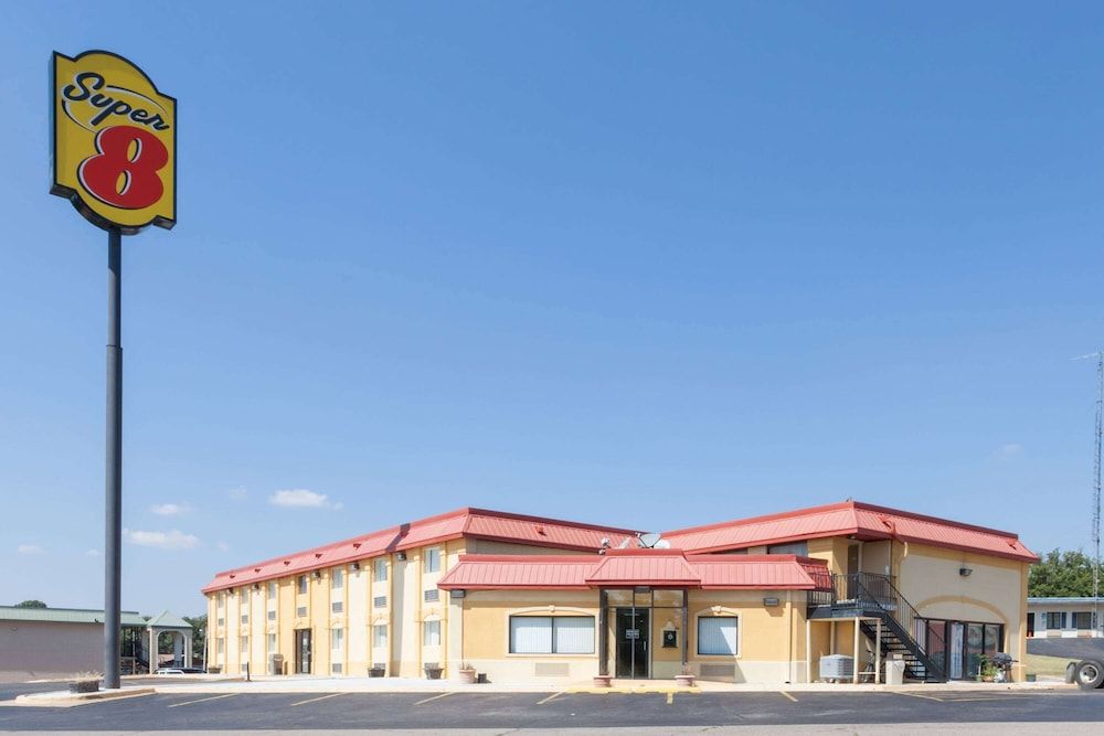 Super 8 by Wyndham Clinton 2 estrelas em Clinton