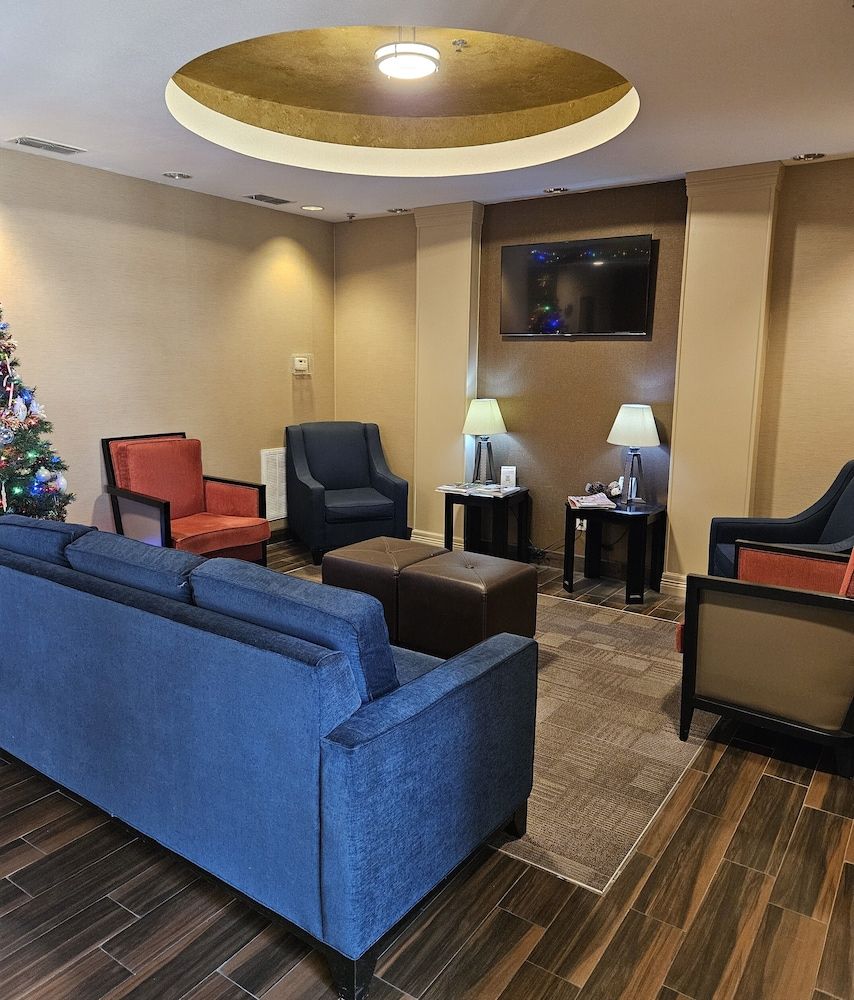 Comfort Inn & Suites Donna near I-2 3