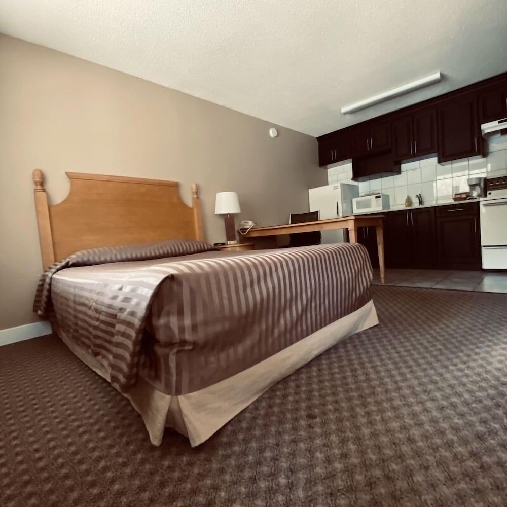 Twin Creeks Motel 3