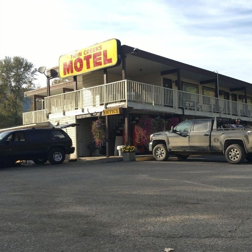 Twin Creeks Motel 2 estrellas en Lumby