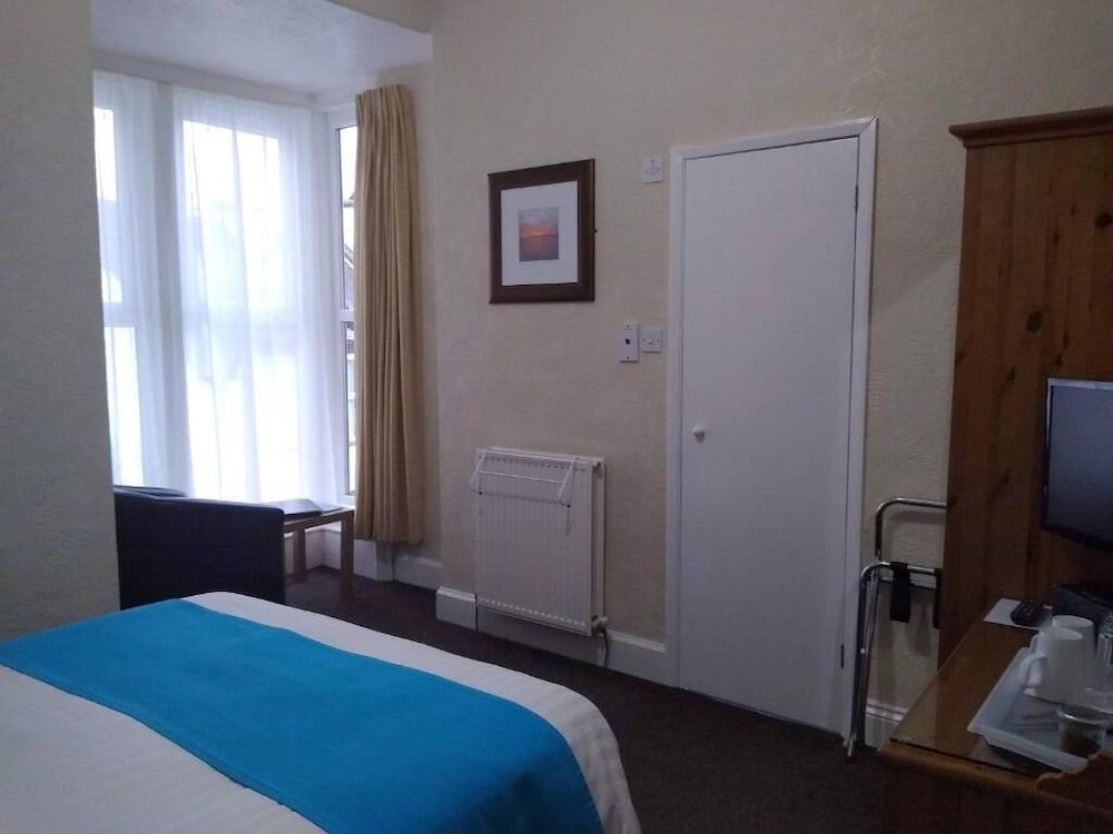 Hazeldene Guest House 3