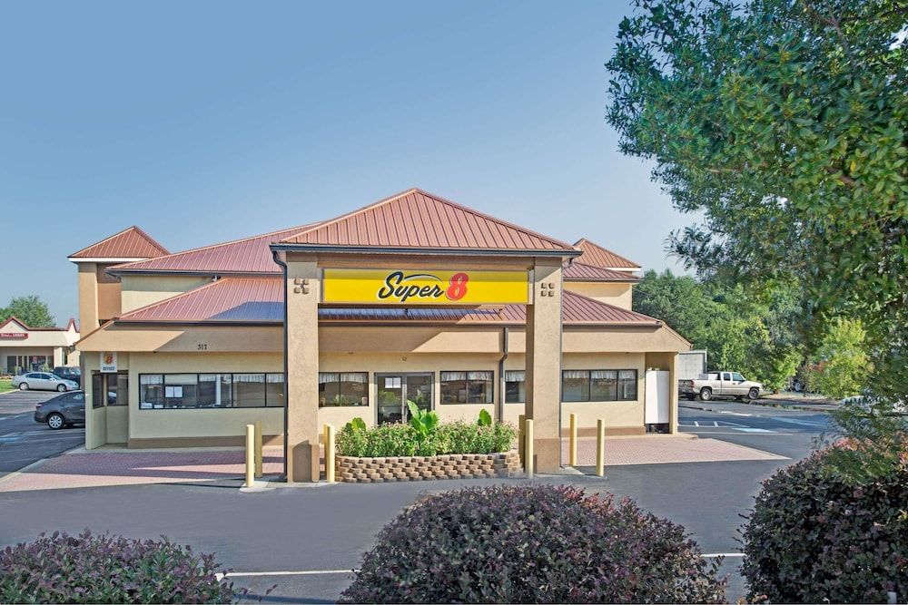 Super 8 by Wyndham Suwanee 2 estrellas en Suwanee