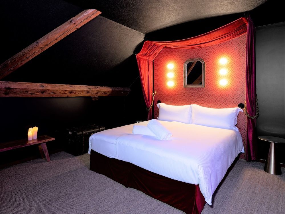 Peanut Medieval Lodge -1 estrellas en Saint-Ursanne