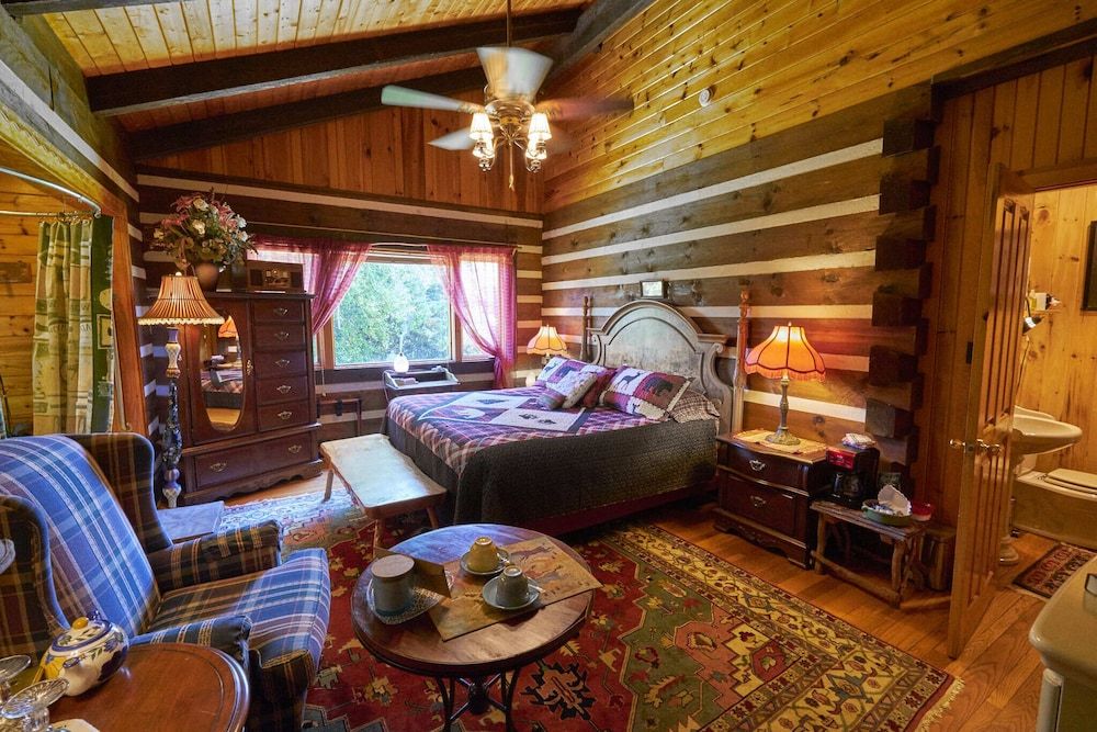 Creekwalk Inn and Cabins 2 estrellas en Cosby