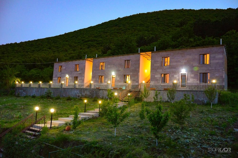 Yeghevnut Hotel -1 estrellas en Goris