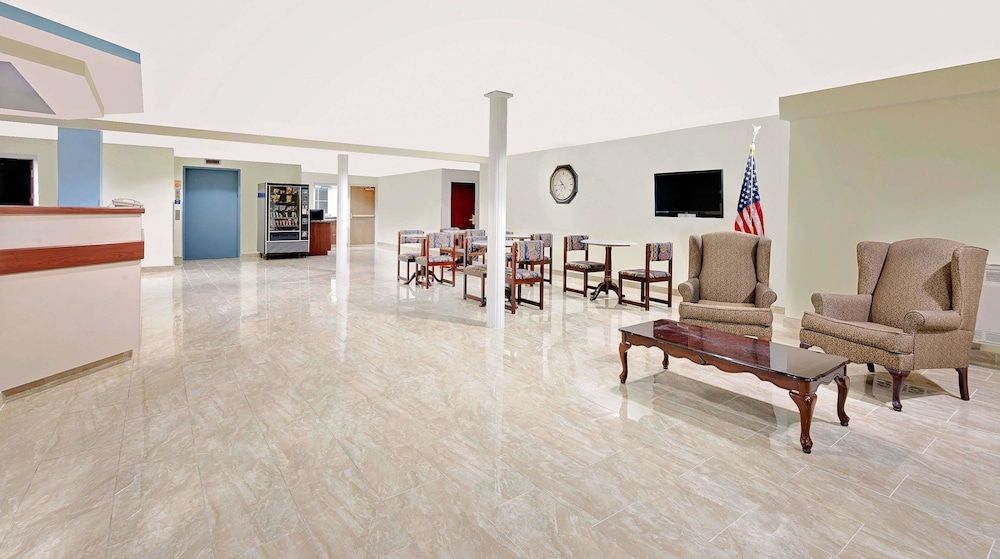 Microtel Inn & Suites by Wyndham Hagerstown by I-81 2