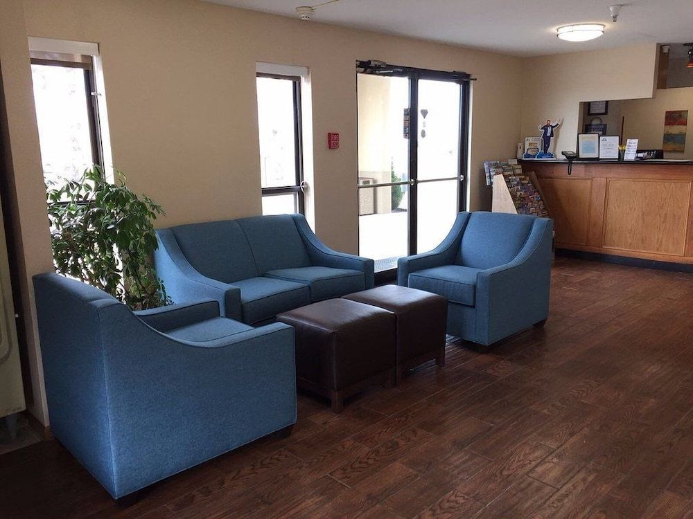 Days Inn by Wyndham Colby 3