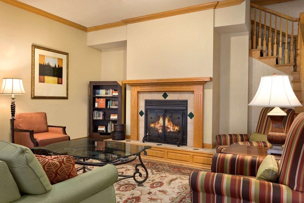 Country Inn & Suites by Radisson, Salina, KS 3