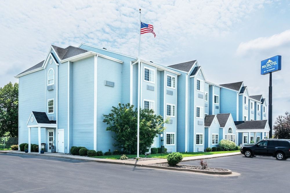 Microtel Inn & Suites by Wyndham Tomah 2 estrelas em Tomah