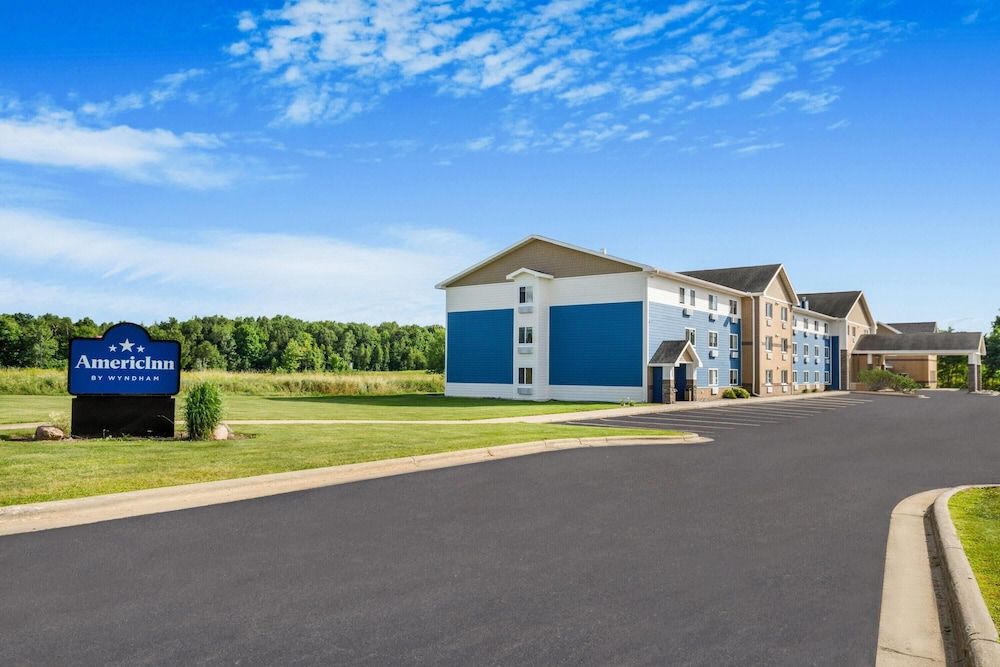 AmericInn by Wyndham Wausau -1 estrellas en Weston