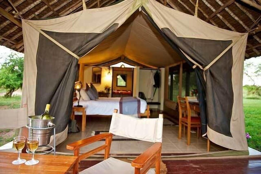 Voyager Ziwani Tented Camp 3