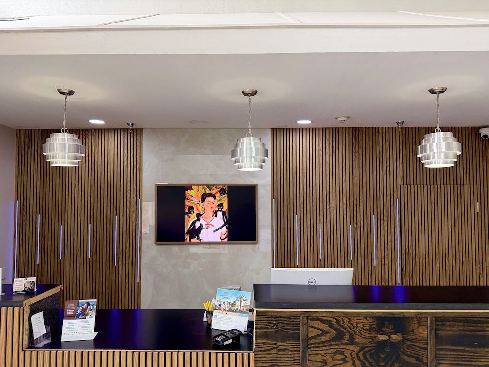 Days Inn & Suites by Wyndham Morris/I-80 3