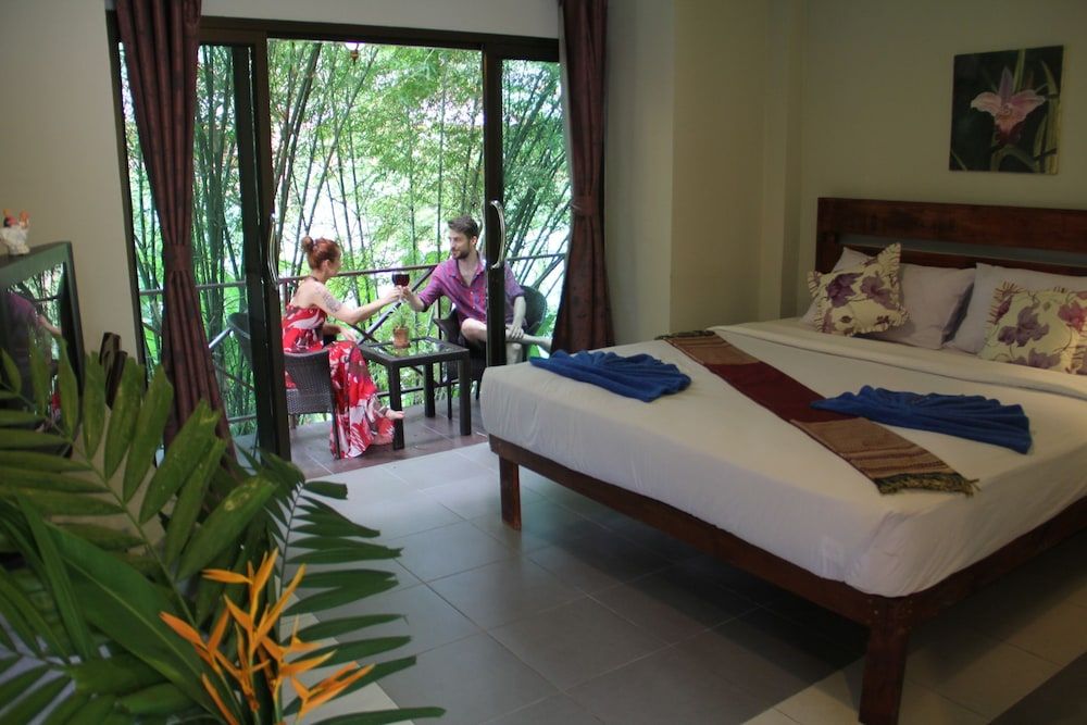 Khao Sok Green Valley Resort 2