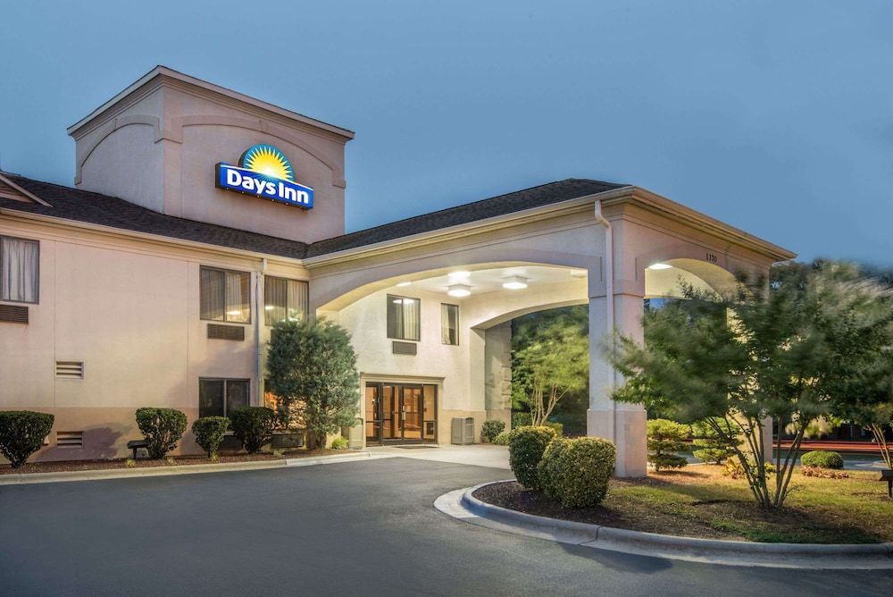Days Inn by Wyndham Burlington East 2 estrelas em Haw River