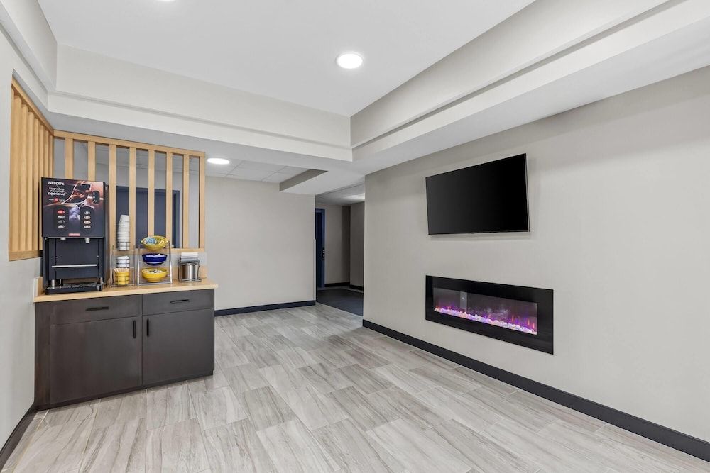 Days Inn & Suites by Wyndham Union City 3