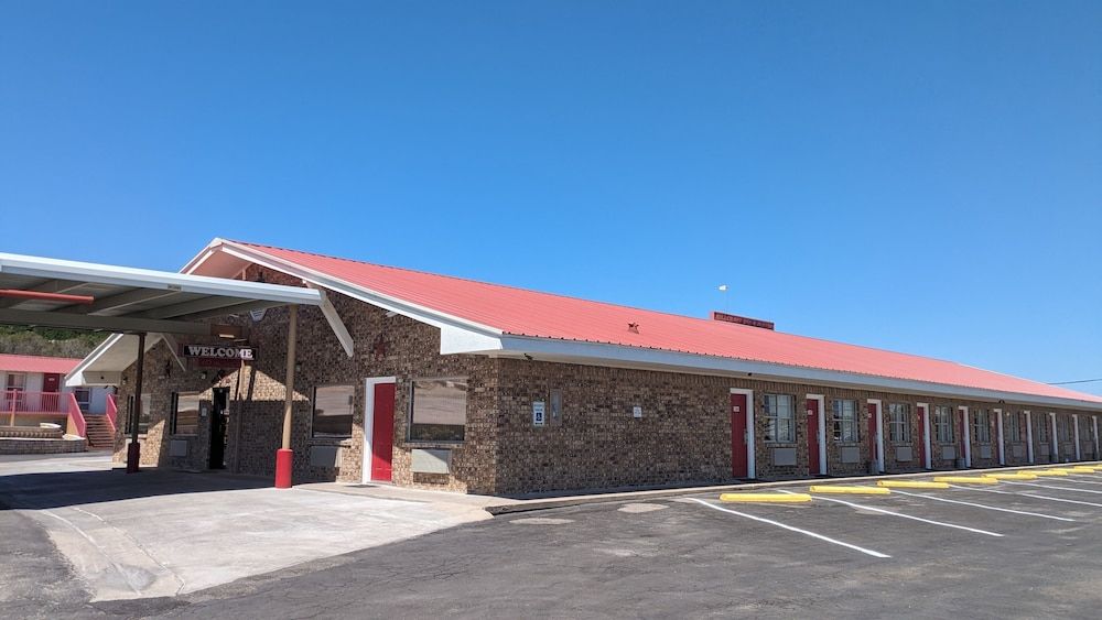 Hillcrest Inn & Suites 2 estrelas em Ozona