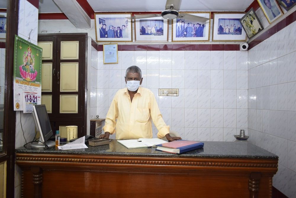 Parisha Residency - Temple Side Hotel 3