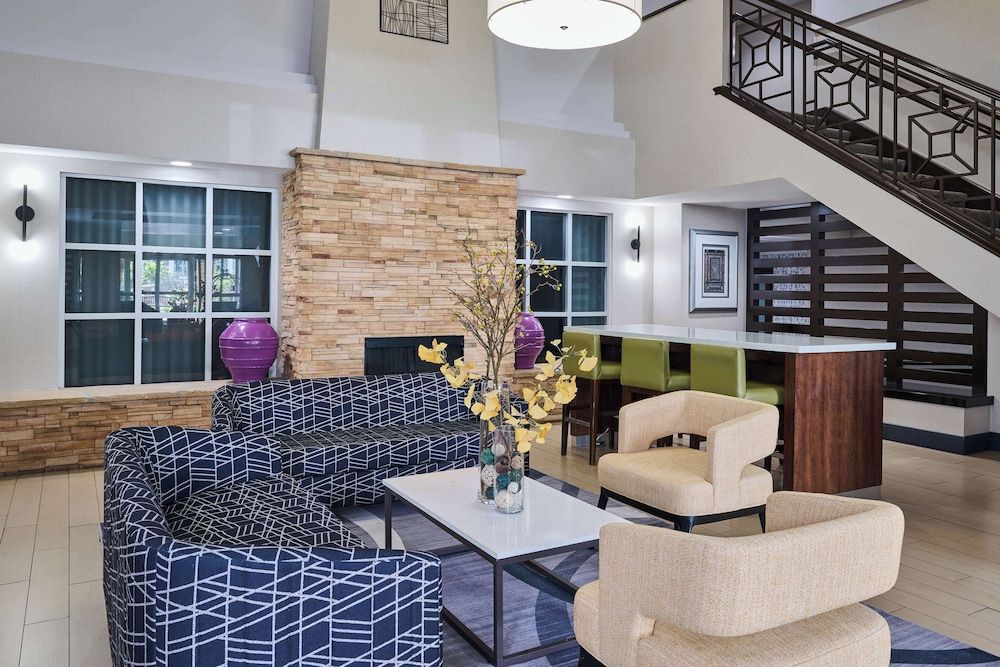DoubleTree by Hilton Chatsworth 3