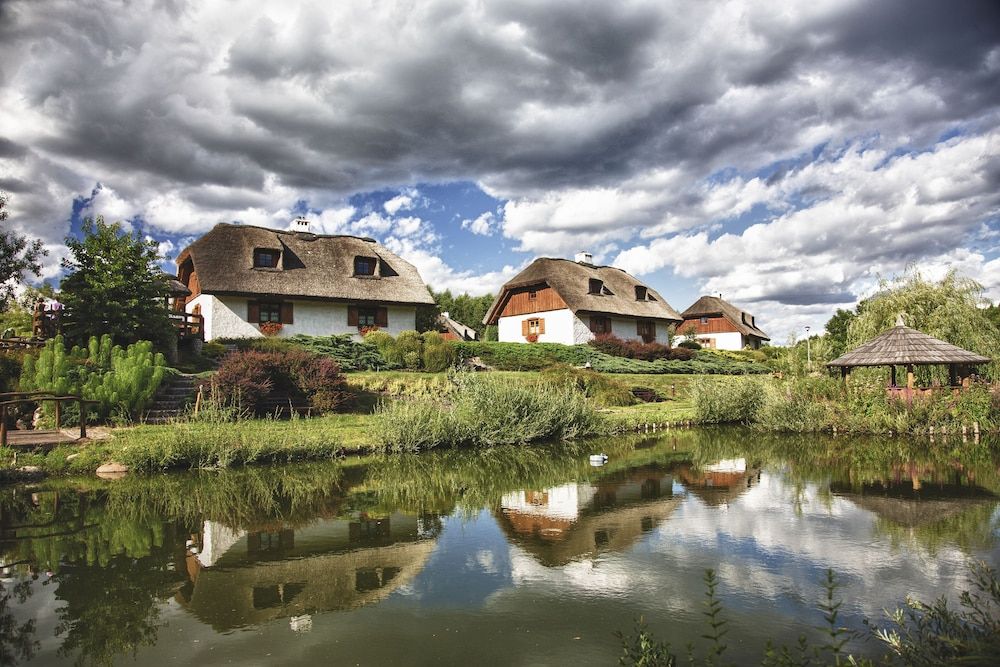 Hotel Osada Karbówko Wellness & Spa 3 estrellas en Elgiszewo