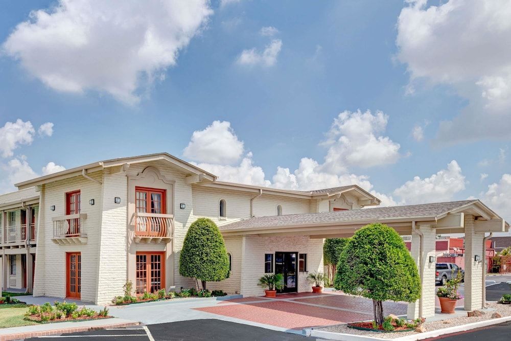 Travelodge by Wyndham North Richland Hills/Dallas/Ft Worth 2 étoiles à North Richland Hills