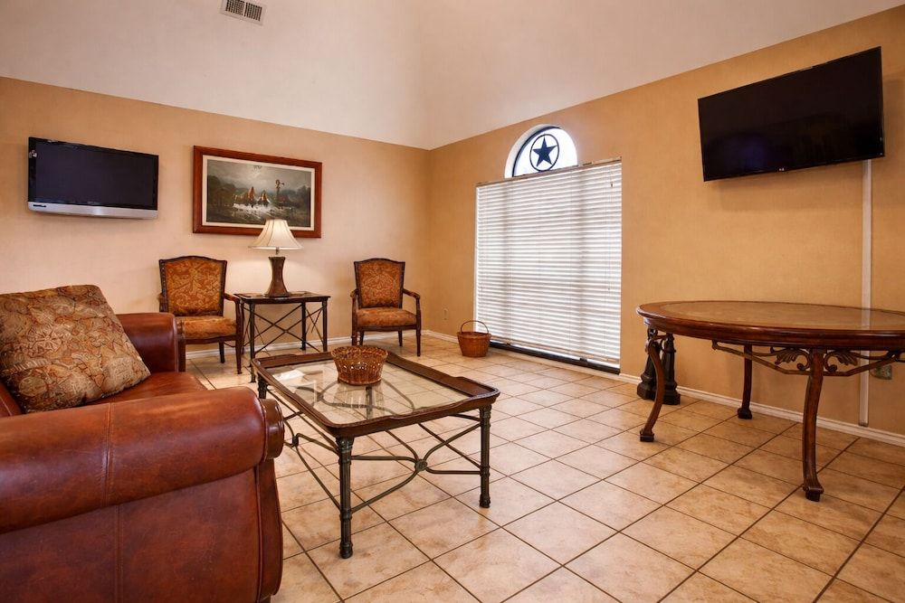 Americas Best Value Inn & Suites Sonora 3