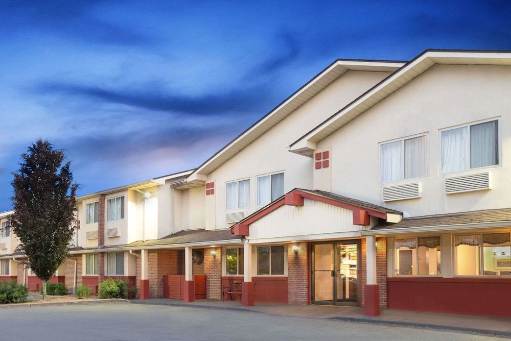 Super 8 by Wyndham Kingston 2 estrelas em Kingston