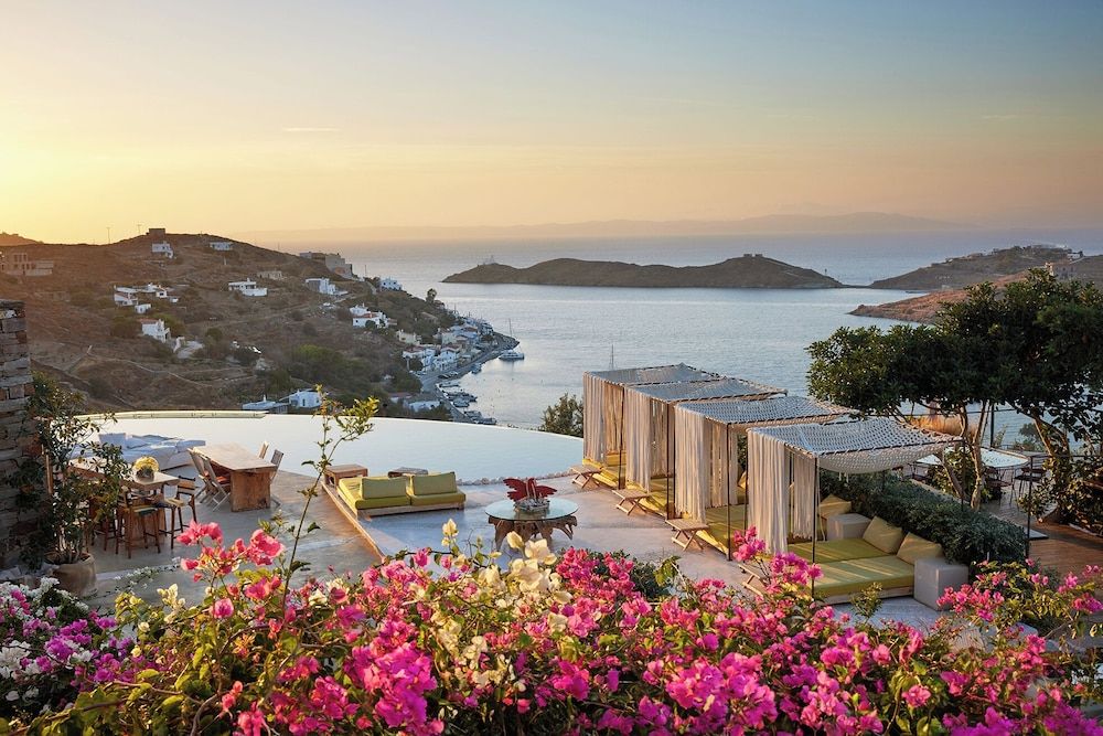Aigis Suites 4 estrellas en Vourkarion