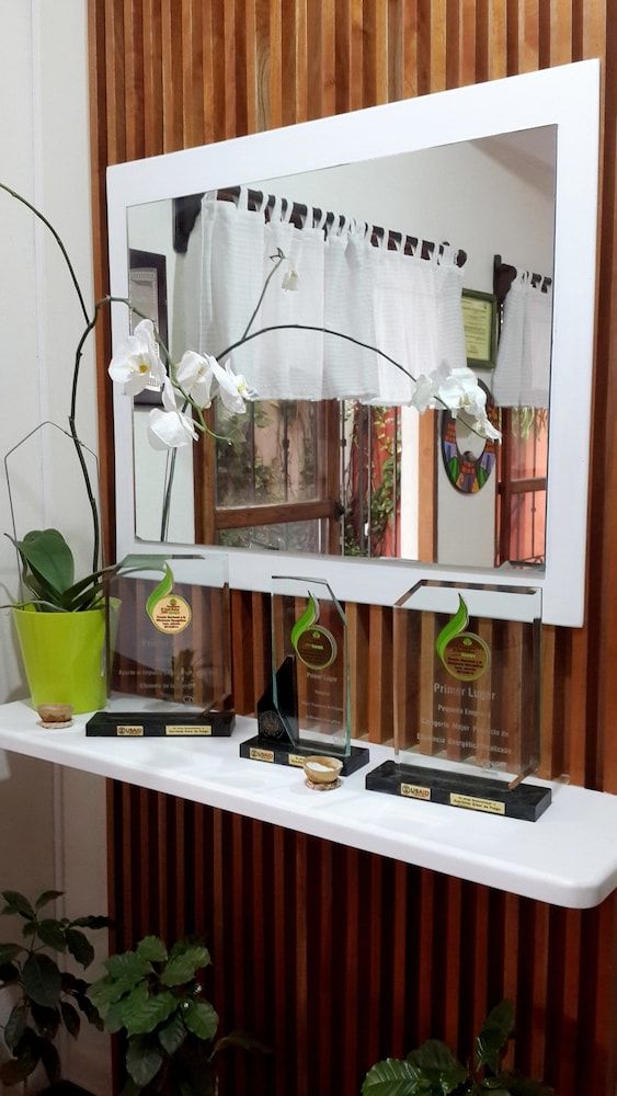 Árbol de Fuego Eco-hotel, a green experience in the city 3 estrellas en San Salvador