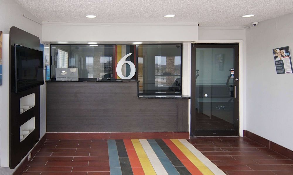 Motel 6 Red Oak, TX - Dallas 3