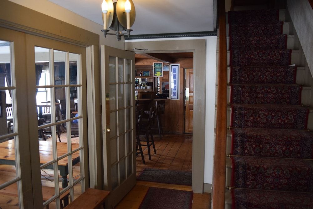 Black Lantern Inn 2