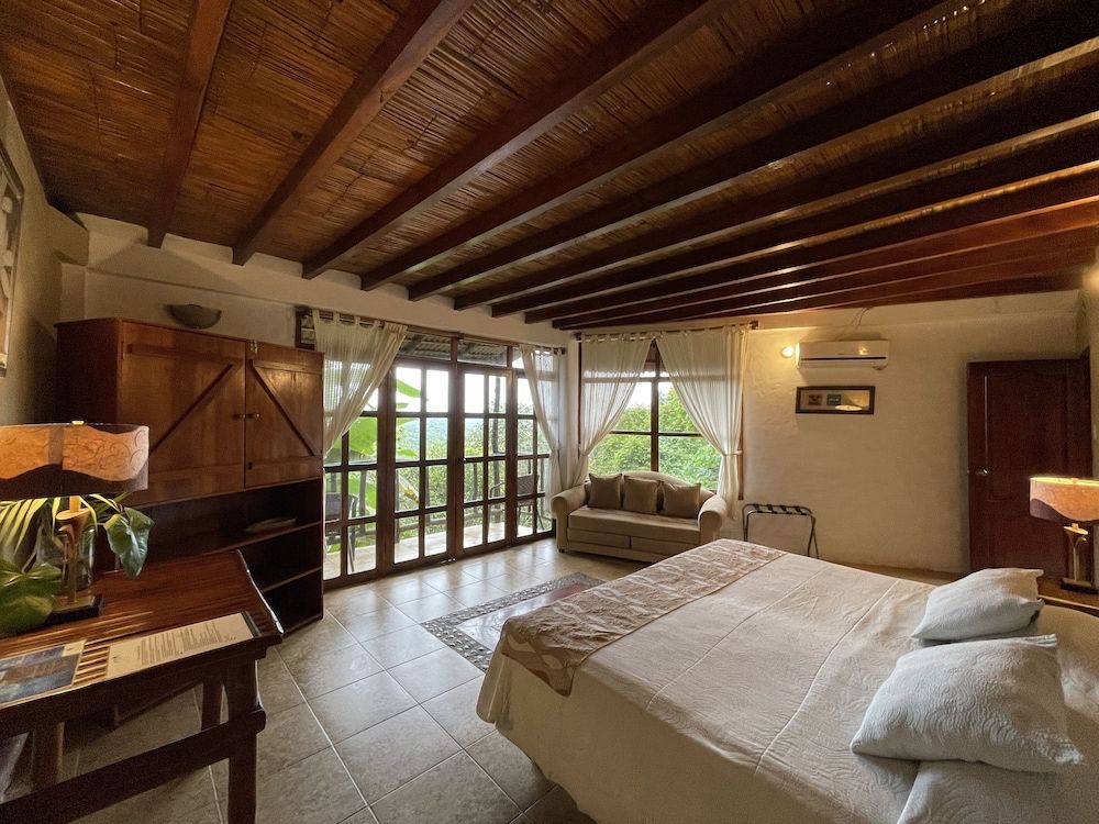 Samai Lodge Holistic Living -1 estrellas en Olón