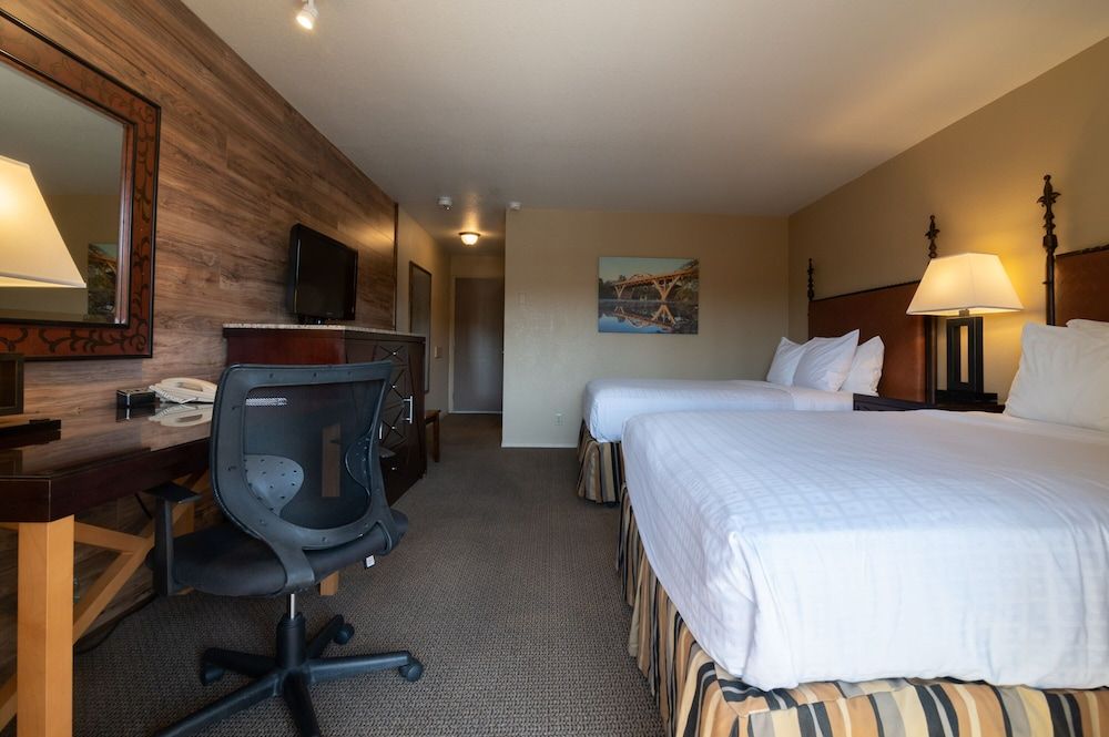 Riverside Inn 3