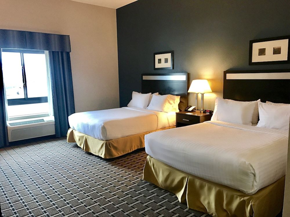 Holiday Inn Express & Suites Morton - Peoria Area by IHG 3