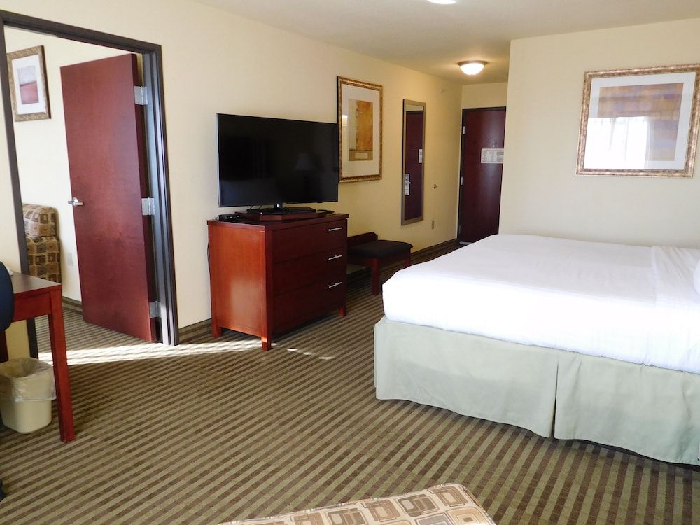 Holiday Inn Express & Suites Ponca City by IHG 2