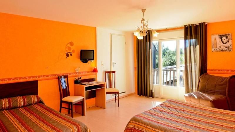 Logis Hotel L'Amandier 3 étoiles à Morlaas