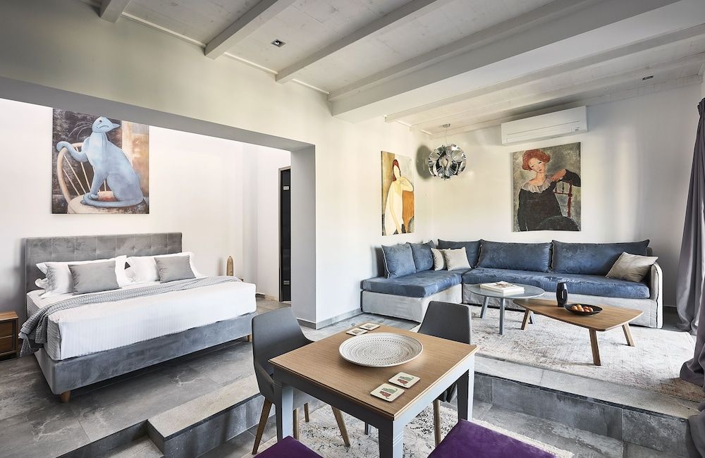 EmGard Suites Kythnos 3