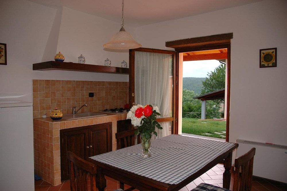 Agriturismo Poggio Corbello -1 estrelas em La Pesta