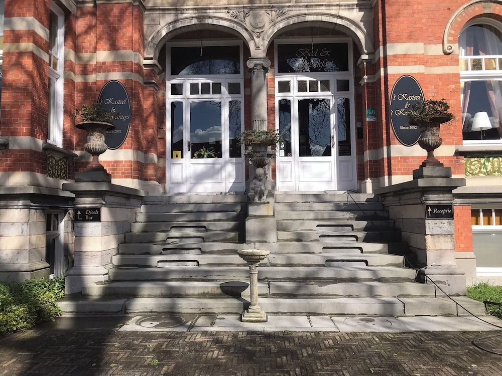 't Kasteel en 't Koetshuys 3