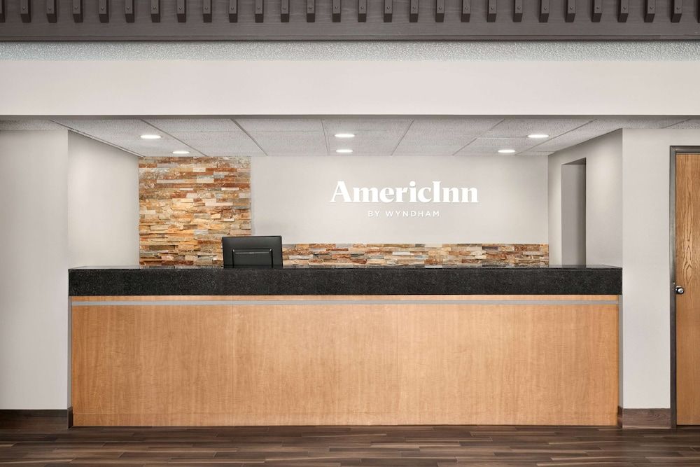 AmericInn by Wyndham Sauk Centre 3