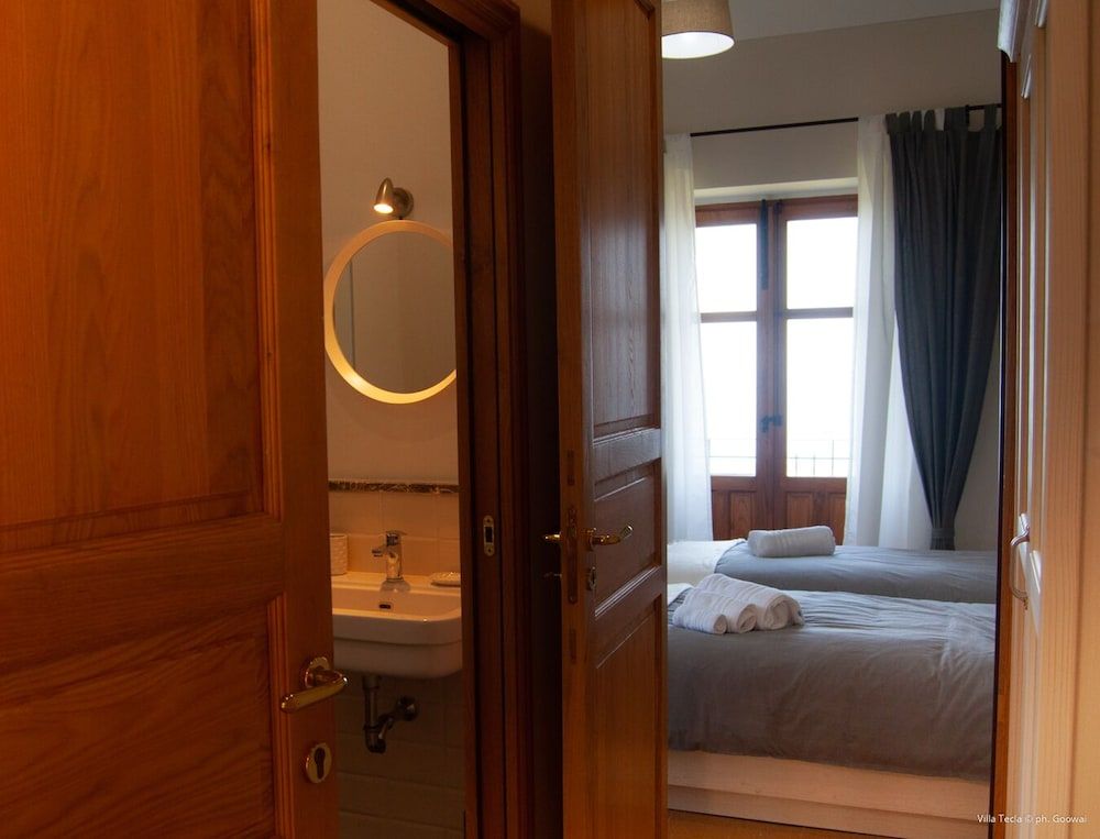 Villa Tecla 3